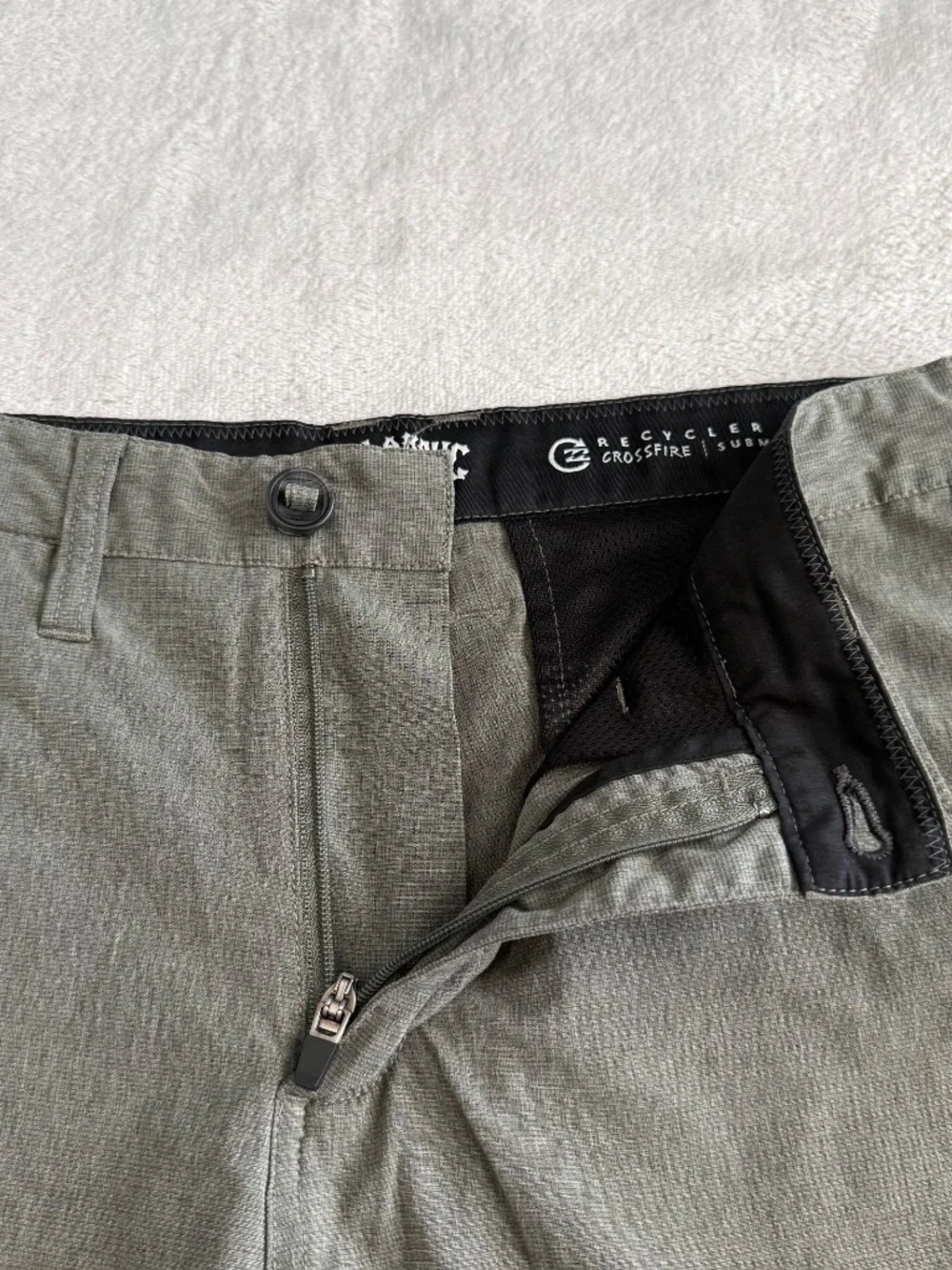 Billabong Recycler Crossfire Submersibles Mens Hybrid Shorts Size 28 Light Green
